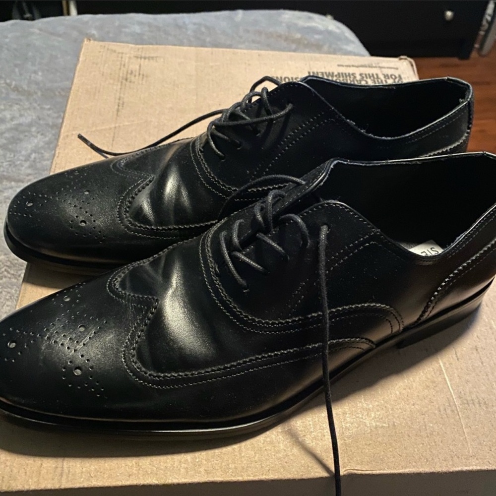 Steve Madden dress shoes